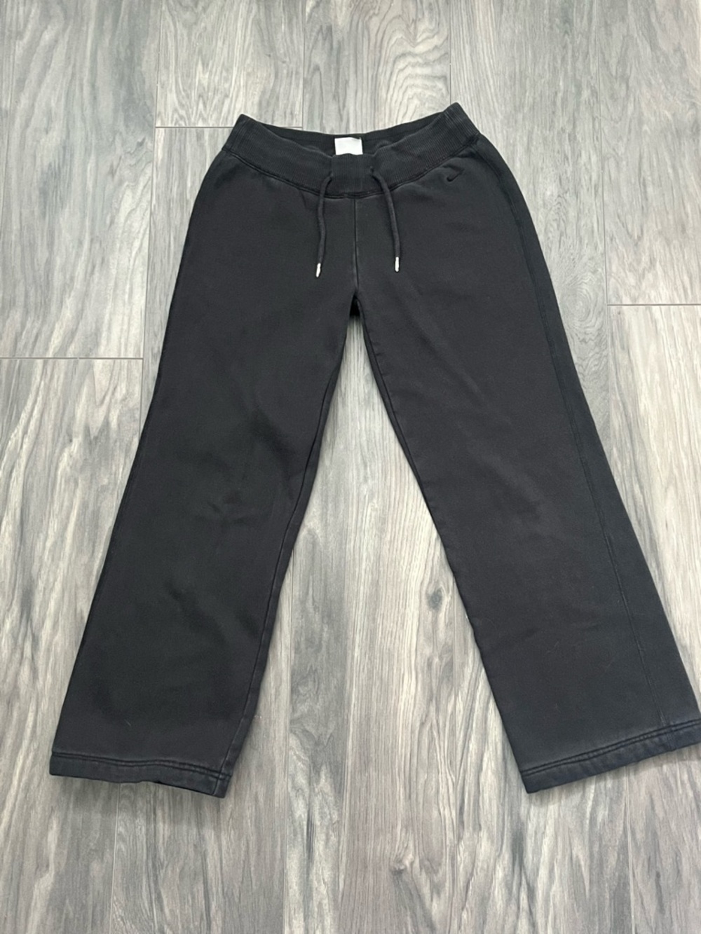 Low-Rise Nike Black Wide Leg Cotton Sweatpants | Women
